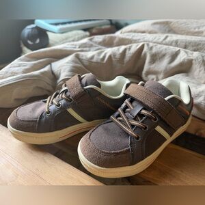 Kids Brown Hook-and-Loop Casual Sneakers